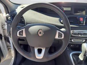 RENAULT Scénic 2.0 16V Dynamique CVT
