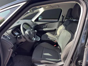 RENAULT Grand Scénic 1.3 TCe 140 Business Line EDC
