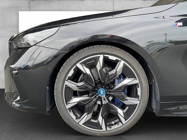 BMW i5 G60 M60 xDrive