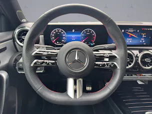 MERCEDES-BENZ A 220 AMG Line 4Matic