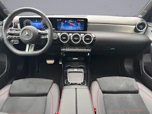 MERCEDES-BENZ A 220 AMG Line 4Matic