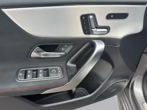 MERCEDES-BENZ A 220 AMG Line 4Matic
