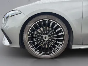 MERCEDES-BENZ A 220 AMG Line 4Matic