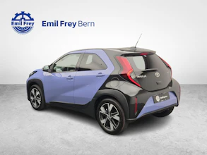 https://vehicle.imgix.net/4475070/97641da2-60f1-474b-9858-df9916a2c018.jpg