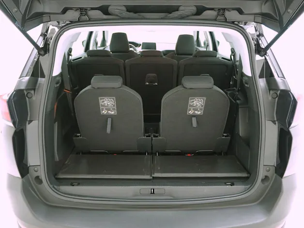 PEUGEOT 5008 1.5 BlueHDi Business Line