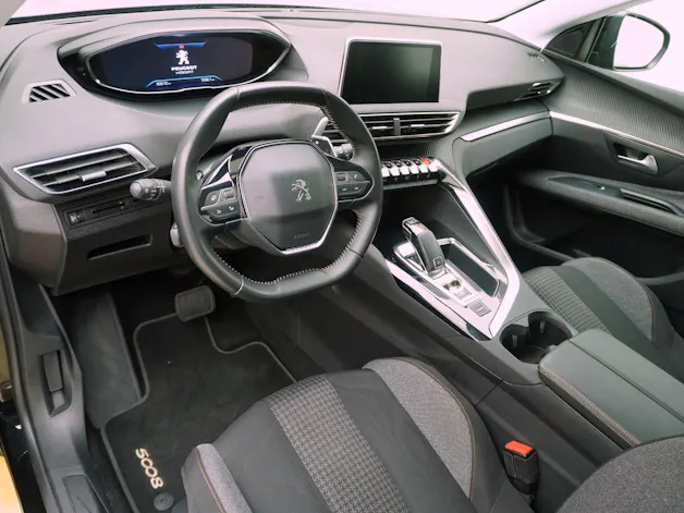 PEUGEOT 5008 1.5 BlueHDi Business Line