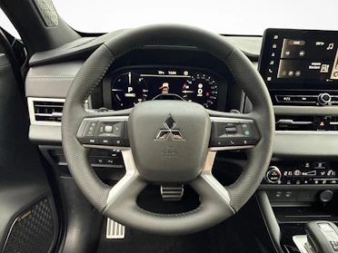 MITSUBISHI OUTLANDER 10