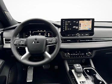 MITSUBISHI OUTLANDER 9