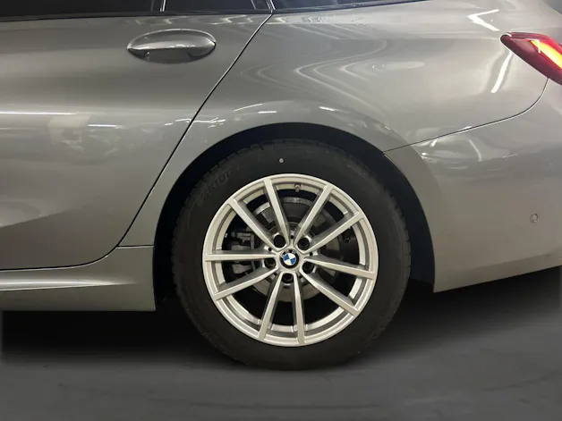 BMW 320d xDrive Tour. M Sport
