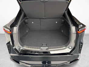 https://vehicle.imgix.net/4475220/039bcd54-64c1-4237-a014-f8a3f4b5c44b.jpg