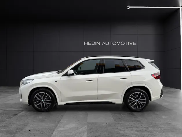 BMW X1 U11 20i sDrive paddles