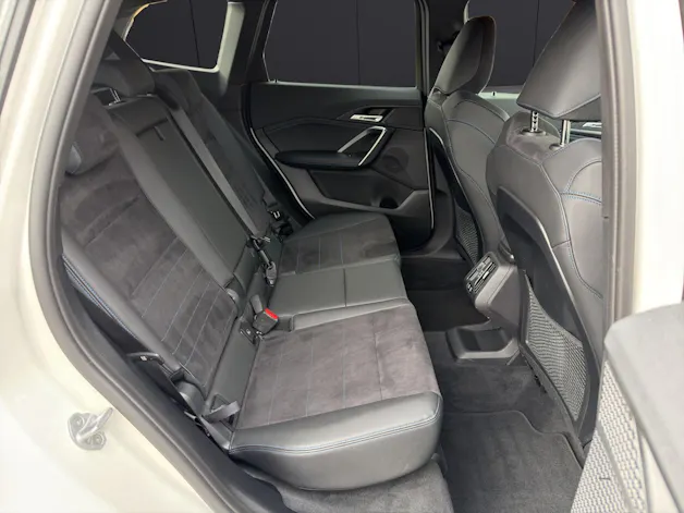 BMW X1 U11 20i sDrive paddles