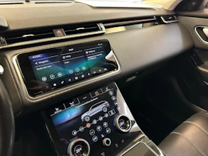 https://vehicle.imgix.net/4475318/614e8b22-222d-478d-a87e-3fa1f3c79499.jpg