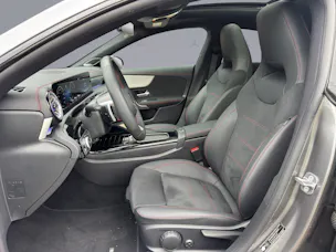 MERCEDES-BENZ CLA 250 AMG Line 4matic