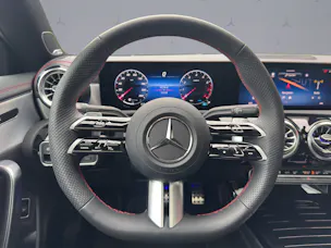 MERCEDES-BENZ CLA 250 AMG Line 4matic