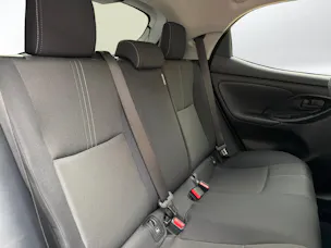 Toyota Yaris 1.5 VVT-i HSD Trend
