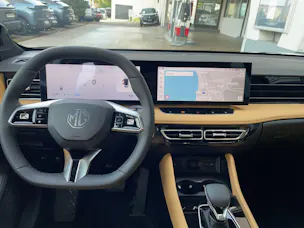 MG HS 1.5 Hybrid Luxury