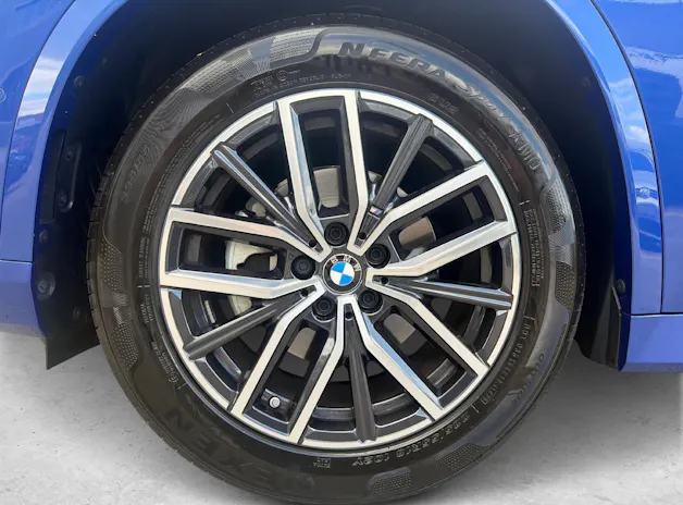 BMW X1 20d xDrive paddles