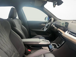 Fahrzeugbild BMW X1 20d xDrive paddles
