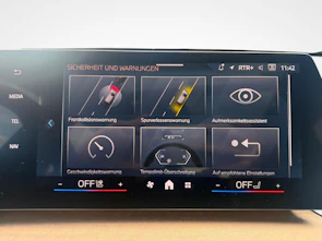 Fahrzeugbild BMW X1 20d xDrive paddles