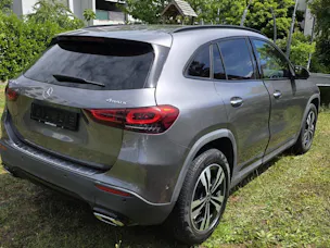 MERCEDES-BENZ GLA 250 Progressive 4matic