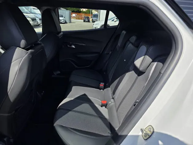 PEUGEOT 2008 1.2 PureTech 130 GT