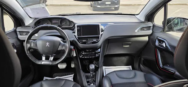 PEUGEOT 208 1.2 PureTech GT Line S/S