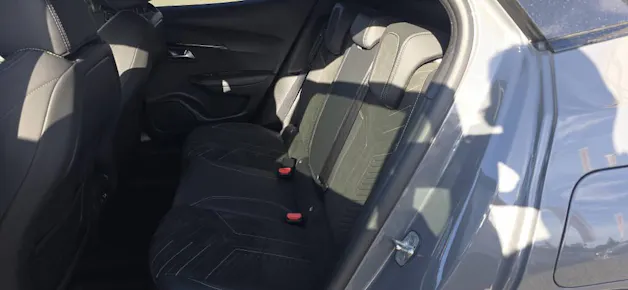 PEUGEOT 2008 1.2 PureTech 130 GT