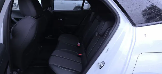 PEUGEOT 2008 1.2 PureTech 130 GT