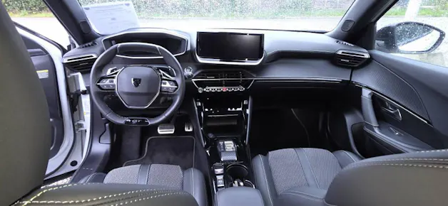 PEUGEOT 2008 1.2 PureTech 130 GT