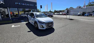 PEUGEOT 208 1.2 Hybrid GT