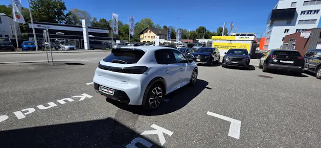 PEUGEOT 208 1.2 Hybrid GT