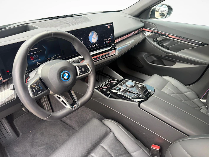 Fahrzeugbild BMW i5