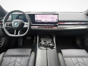 Fahrzeugbild BMW i5 40 xDrive40 Touring M Sport Pro
