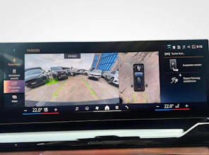https://vehicle.imgix.net/4475433/e32612b8-7fa3-4473-8eb4-b19e18fff346.jpg