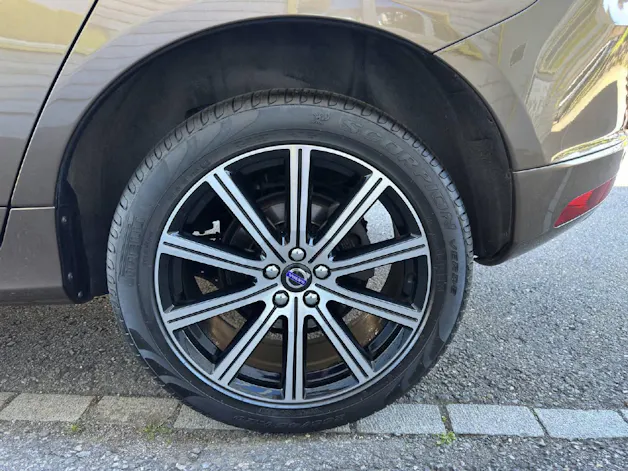 VOLVO XC60 2.4 D5 Executive Plus