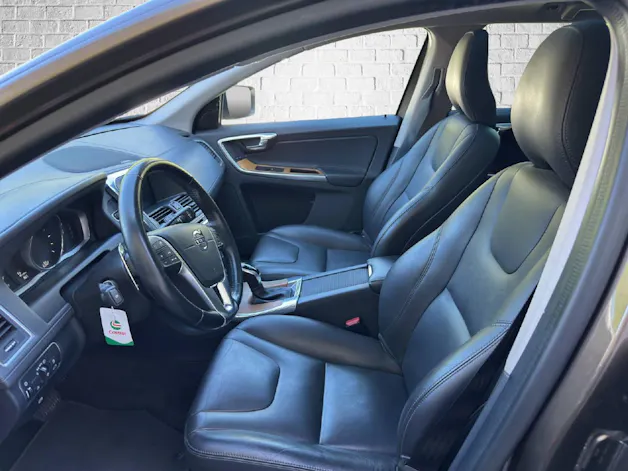 VOLVO XC60 2.4 D5 Executive Plus