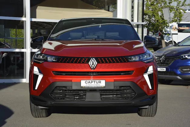 RENAULT Captur 1.8 E-Tech techno