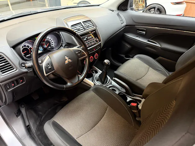 Mitsubishi ASX 1.6 MIVEC Inform