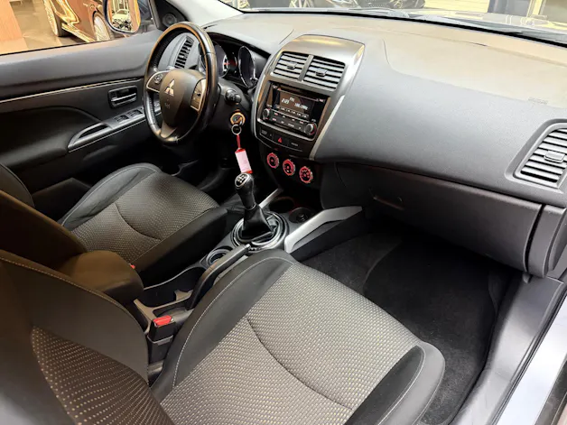 Mitsubishi ASX 1.6 MIVEC Inform