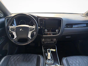 https://vehicle.imgix.net/4475660/a2dc0def-26e4-4047-912d-6d08de9c8ffe.jpg