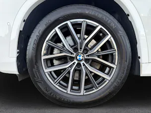 BMW X1  23i xDrive U11 (CH) AHK 📍