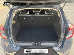 RENAULT Captur 1.6 E-Tech Plug-in Init