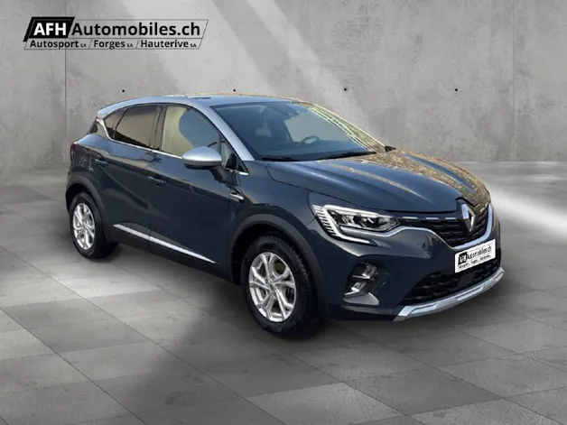 RENAULT Captur 1.6 E-Tech Plug-in Init