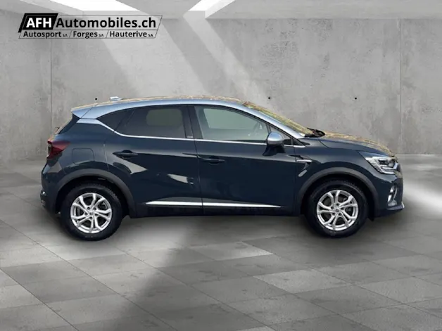 RENAULT Captur 1.6 E-Tech Plug-in Init