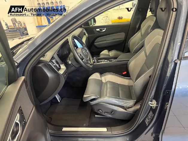 VOLVO XC60 T8 eAWD R-Design
