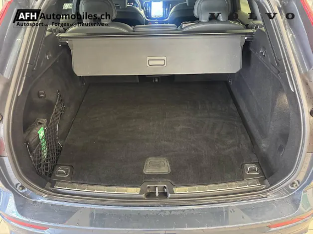 VOLVO XC60 T8 eAWD R-Design