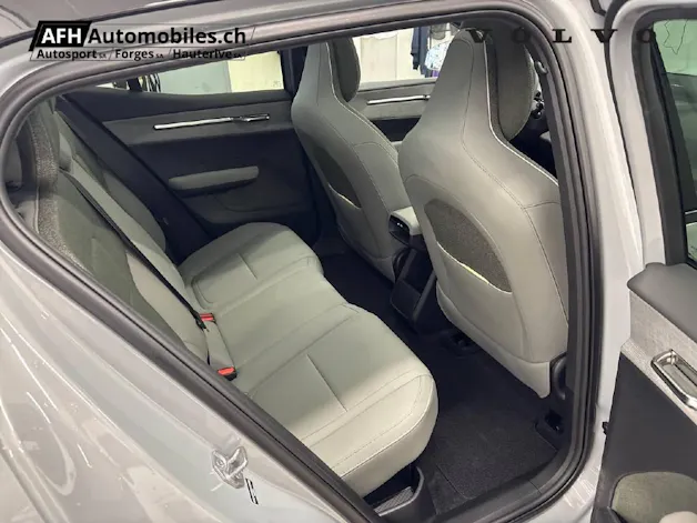 VOLVO EX30 CC E60 Twin Performance
