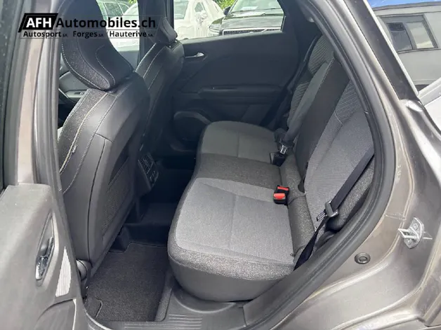 RENAULT Captur 1.6 E-Tech techno