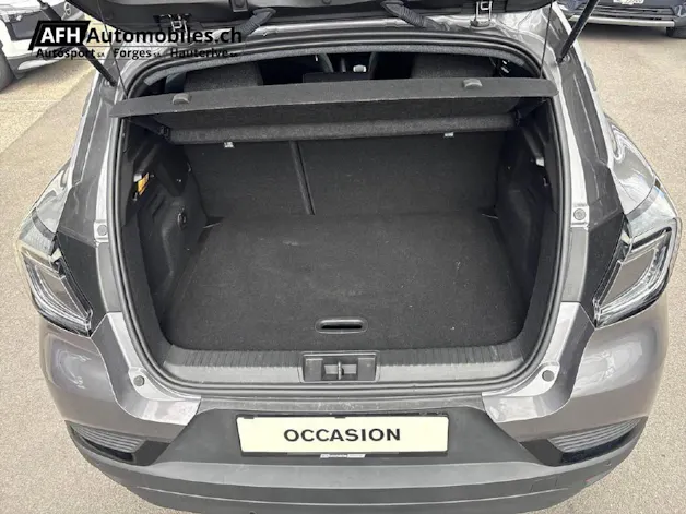 RENAULT Captur 1.6 E-Tech techno